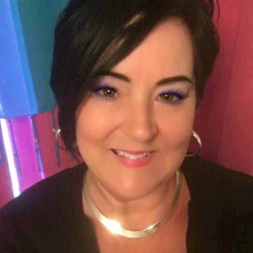 Meet your Posher, Debbie